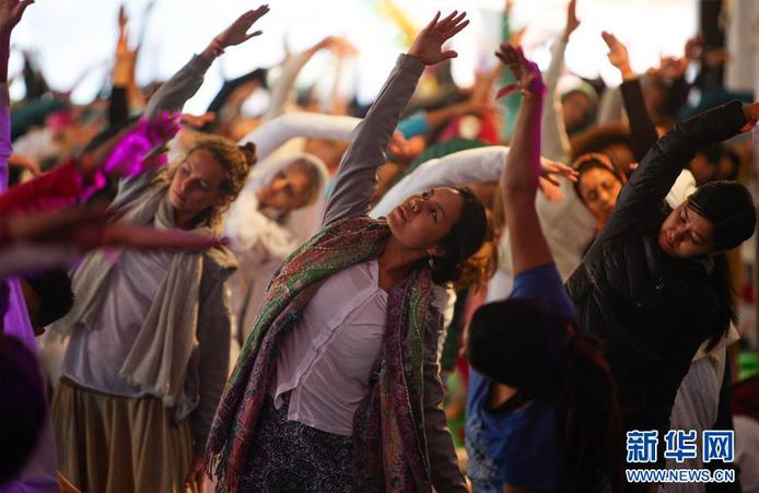 电影、瑜伽、智能手机——中印两个文明古国交往"新故事"