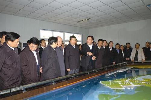 全国政协主席贾庆林率队考察首钢搬迁和曹妃甸建设