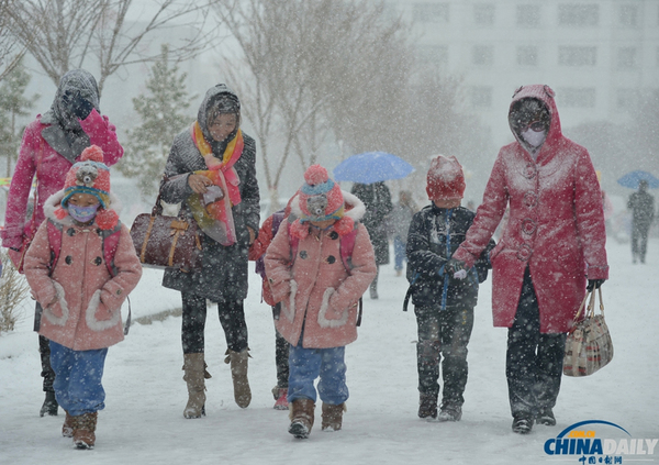 新疆巴里坤遭遇大雪降温天气3
