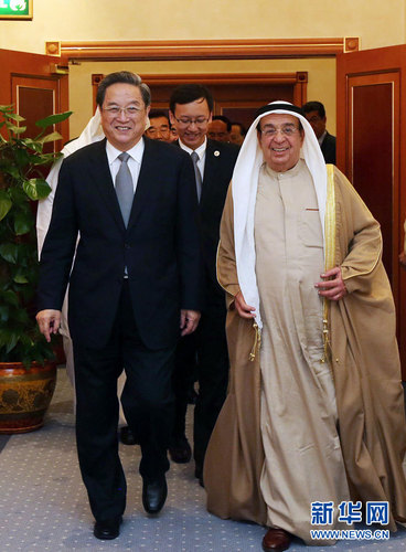 11月6日，正在巴林进行正式友好访问的全国政协主席俞正声在麦纳麦会见巴林副首相穆罕默德。 新华社记者刘卫兵摄1