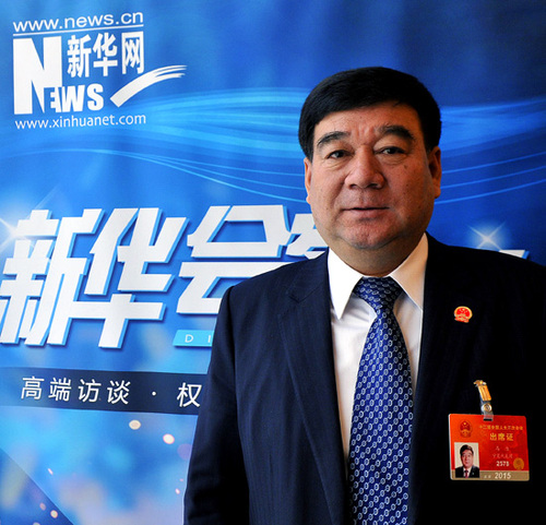 全国人大代表、宁夏银川市市长马力在驻地接受新华网专访。新华社 刘泉龙 摄