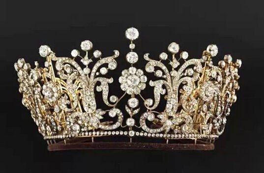 玛格丽特公主结婚时所戴皇冠