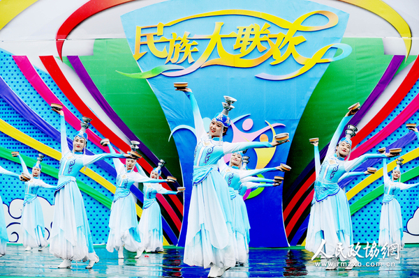 2A8月13日，内蒙古代表团表演《草原悦韵》（ 拷贝