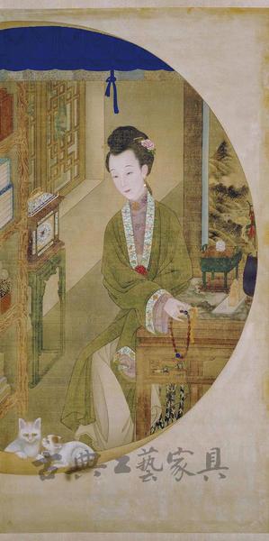 念珠自古有之，图为雍正年间十二美人图中手持念珠的女子