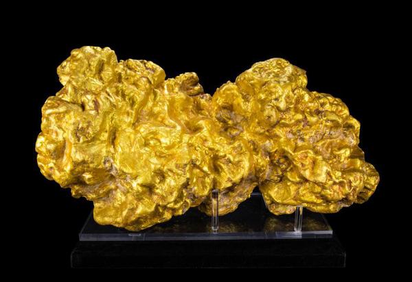 矿物展区——迎者大金块62.85公斤