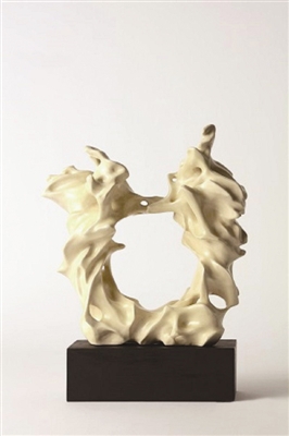 赵梦“若水”象牙黄釉陶瓷雕塑，在佳士得（上海）2015秋拍会上以23.75万元成交