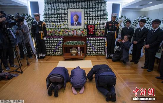 当地时间11月22日凌晨，韩国前总统金泳三在首尔大学医院因病逝世，享年88岁。