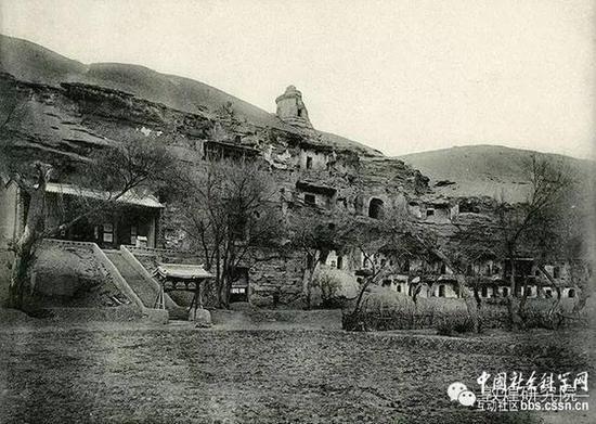 敦煌莫高窟外景-伯希和探险队-努埃特摄-1908年
