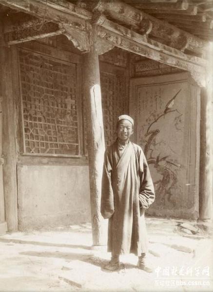 王圆箓-斯坦因摄-1907年