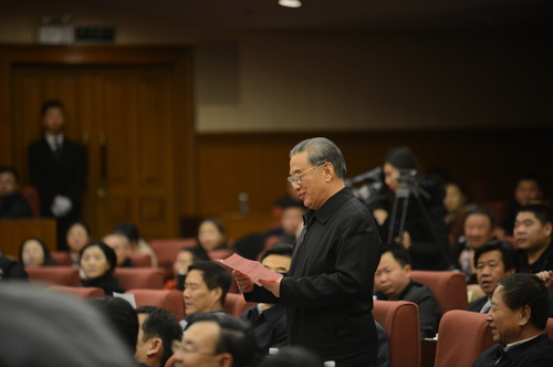 十一届全国政协副主席李金华宣布《反腐枪声》全国首映启动。