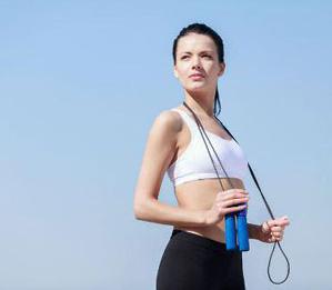 每天跳绳多少下能减肥 正确跳绳轻松甩脂