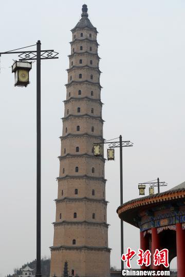 世界现存最高青砖古塔向东倾斜1.82米（图）