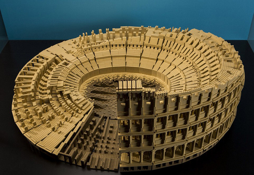图为塔克搭建的古罗马大剧院。（网页截图）
