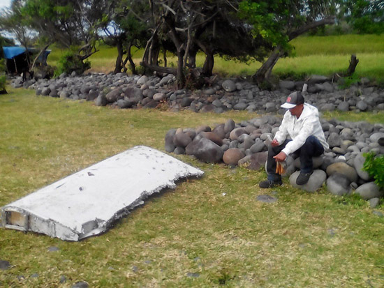 当地时间2015年7月29日，在法属留尼汪岛发现飞机残骸，疑似波音777的襟翼。有多家媒体分析称其疑似MH370残骸。1