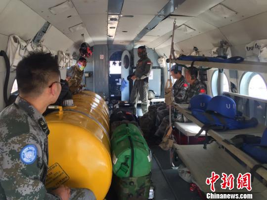 中国赴马里维和医疗分队空运后送组：每次都是生与死的考验