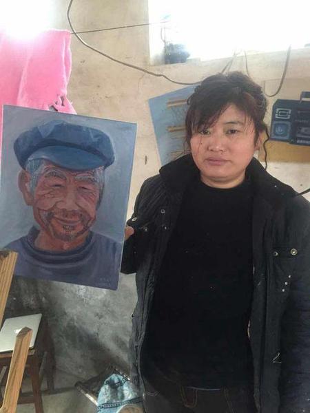 学画1个月左右，王珍风画出了她的第一幅肖像画，还有模有样的