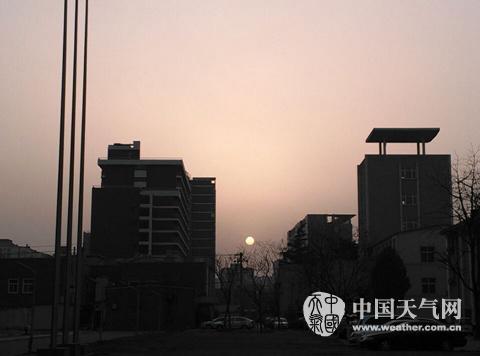 北京今天阵风六七级局地有扬沙踏青祭扫注意防林火