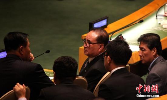 当地时间2014年9月23日，朝鲜外相李洙墉（前左二）出席在纽约联合国总部举行的联合国气候变化峰会。中新社发 李洋 摄