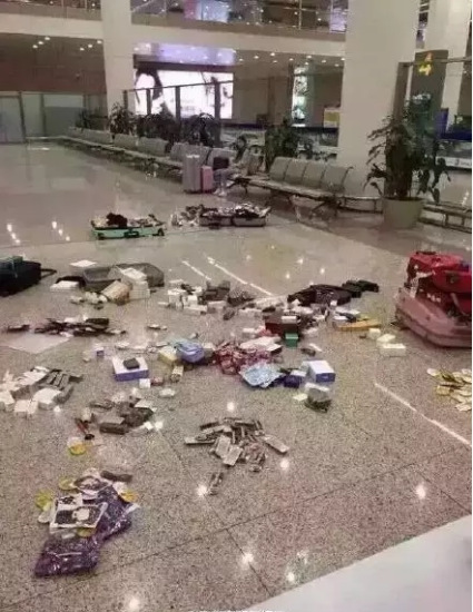海关总署：旅客在机场抛弃物品情况不属实