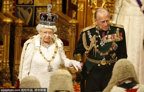 当地时间2016年5月18日，英国伦敦，英国国会开幕大典，女王伊丽莎白二世出席。