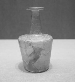 天津博物馆的辽代玻璃瓶。