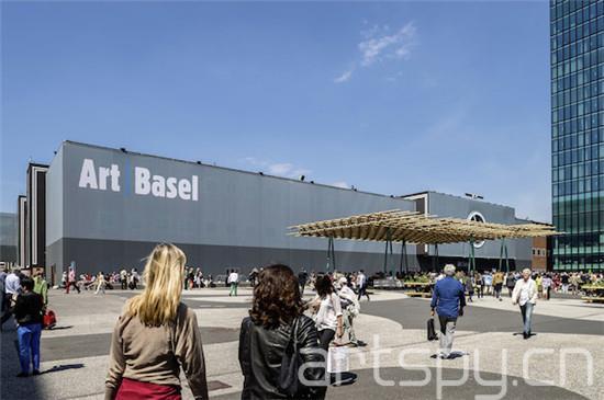 2.-Art-Basel-in-Basel-2015_General-Impressions_©-Art-Basel.jpg