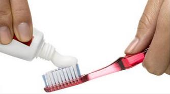 美国牙科专家提醒 买牙膏避开6种成分