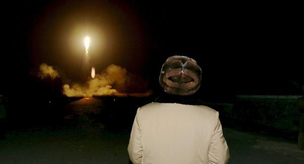 朝鲜试射火星7弹道导弹 首次落入日本专属经济区