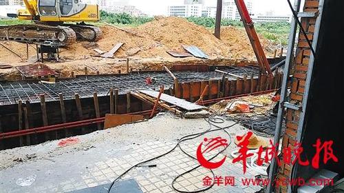 深圳台风夜工地违规开工 一工人被重物砸身亡