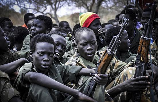联合国:南苏丹冲突双方3年招募1.6万儿童参战