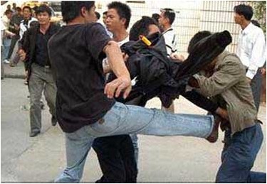 游客在韩殴打女同胞