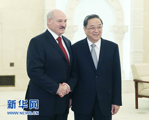 9月29日，全国政协主席俞正声在北京人民大会堂会见白俄罗斯总统卢卡申科。 新华社记者 姚大伟 摄