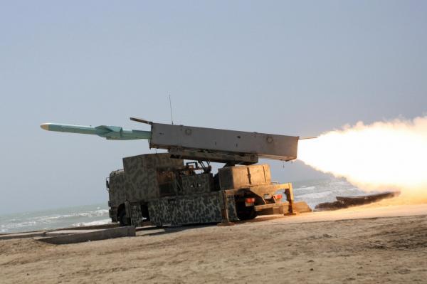 美国海军驱逐舰在也门遭胡塞武装火箭弹袭击