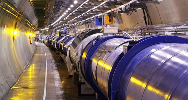 中国大型超导高场磁体装置研制成功，为国际超导发展新里程碑