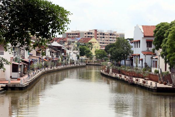 中马合建马六甲最大贸易性港口 超过新加坡