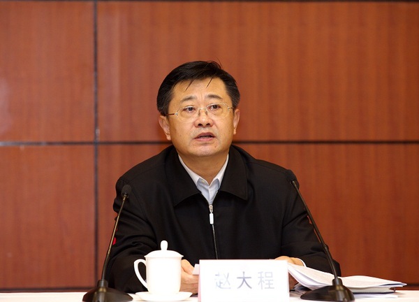 二、司法部党组成员、副部长赵大程出席12月7日于北京召开的中央专项彩票公益金法律援助项目总结部署工作会议并讲话。王建军  摄