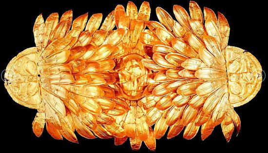 图为公元前4世纪末的金橄榄叶头饰