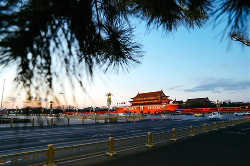 这是3月5日拍摄的北京天安门广场。 新华社记者张铖摄无水印