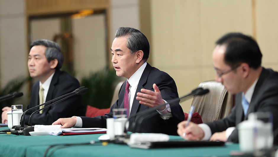 外交部长王毅回答中外记者提问