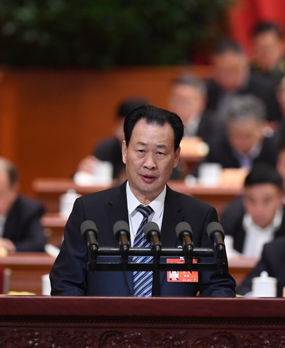 刘凡委员代表民革中央、全国政协社会和法制委员会作《关于构建完整的跨行政区划人民法院体系的建议》的发言