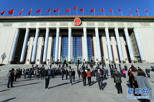 3月13日，全国政协十二届五次会议在北京人民大会堂举行闭幕会。这是会议开始前的人民大会堂。新华网中国政府网 翟子赫 摄