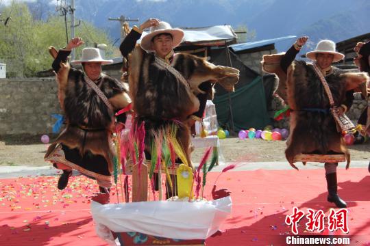 西藏农牧民迎百万农奴解放纪念日