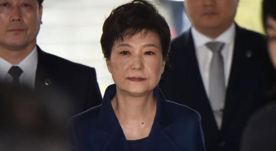 韩法院对朴槿惠审问结束 是否批捕31日凌晨见