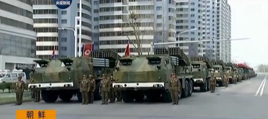朝鲜在潜艇上展示3枚导弹 为阅兵式上首次