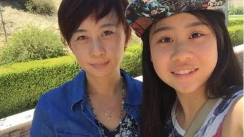 美国华裔女孩凭借一篇感人作文 获八所常春藤盟校录取_《参考消息》官方网站