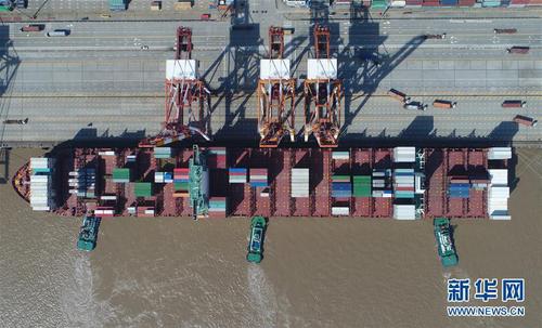 3这是航拍的上海洋山港集装箱码头（4月23日摄）。新华社记者 丁汀 摄