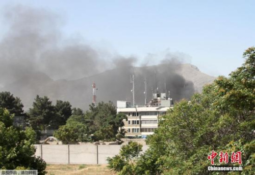 爆炸发生在繁忙的早高峰时期，爆炸发生地点是使馆区，众多外国使馆和政府部门坐落在附近。