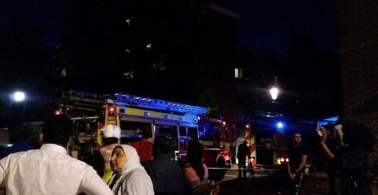 伦敦大火公寓几乎被燃尽 系4楼住户冰箱着火引起