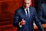 法国总统说将于今年11月结束全国紧急状态