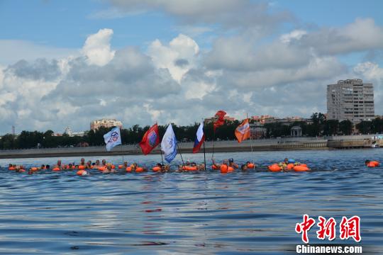 台湾代表团首次“奋泳”横渡中俄界江黑龙江